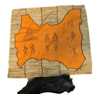 Retro Pocahontas doll with faint dress marks - Image 3