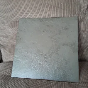 Floor tiles