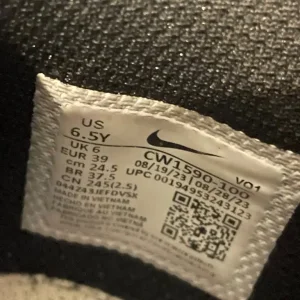 Panda Nike Low Dunks - Image 7