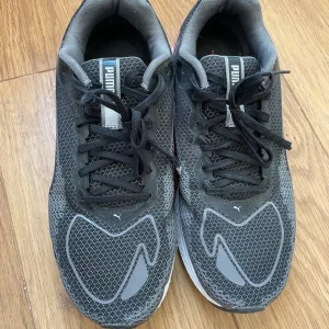 Puma trainers - Image 2