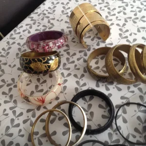 Bracelets and bangles - Image 4