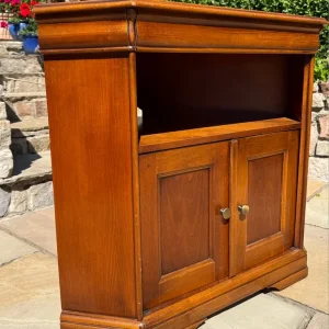 Wooden TV Unit with storage - Image 2
