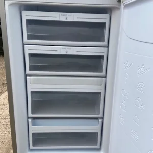 Hotpoint fridge freezer - Image 8