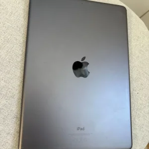 Apple iPad 7 10.2 Inch Black 32GB - Image 7