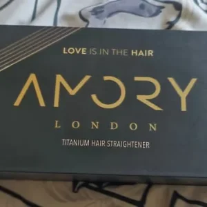 Soho Titanium Hair Straightener - Image 3