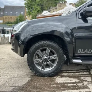 2018 Isuzu D-Max 1.9 Blade Double Cab 4x4 PICK UP Diesel Manual - Image 3