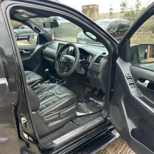 2018 Isuzu D-Max 1.9 Blade Double Cab 4x4 PICK UP Diesel Manual - Image 5