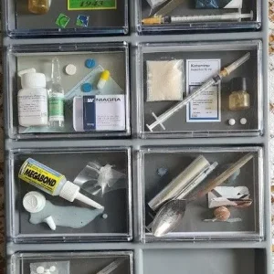 D&W Drug Awareness Kit – 3 Trays in Metal Flight Case - Image 4
