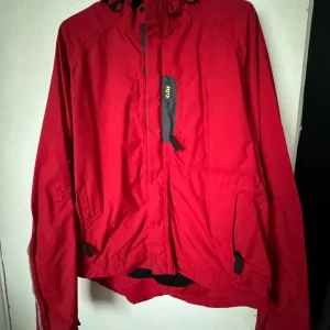 Gill red warm coat
