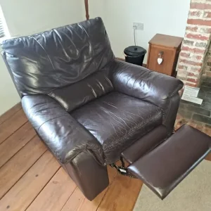 Electric Reclining Leather Chair - Image 2