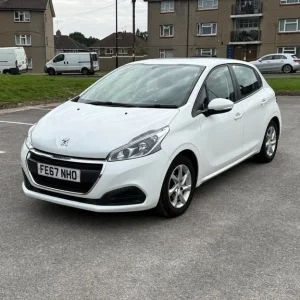 2017 Peugeot 208 1.2L Hatchback Manual - Image 4