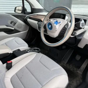 2022 BMW i3 Electric Hatchback with Front Damage – Cream Interior, 18" Wheels - Image 7