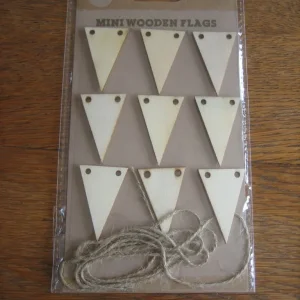 Wooden mini bunting flags 6 packs - Image 2