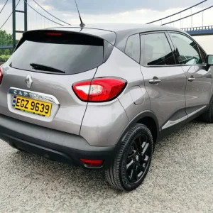 2017 Renault Captur 1.2 TCe Energy Dynamique S Nav SUV 5dr - Image 4