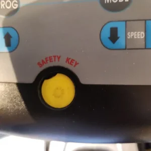 Free treadmill working but emergency key missing - Image 5