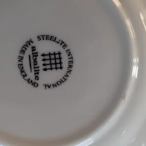 41 Piece Dinner Set - Image 4