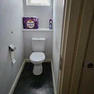 Room in a two-bed flat - Image 3