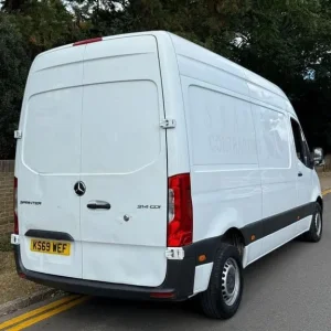 2019 Mercedes-Benz Sprinter 2.1 CDI 143bhp High Roof 3-Seater Cab - Image 5