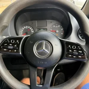 2019 Mercedes-Benz Sprinter 2.1 CDI 143bhp High Roof 3-Seater Cab - Image 8