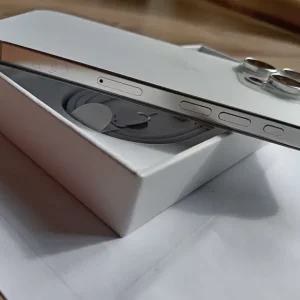Apple iPhone 16 Pro - Image 2