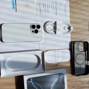 Apple iPhone 16 Pro