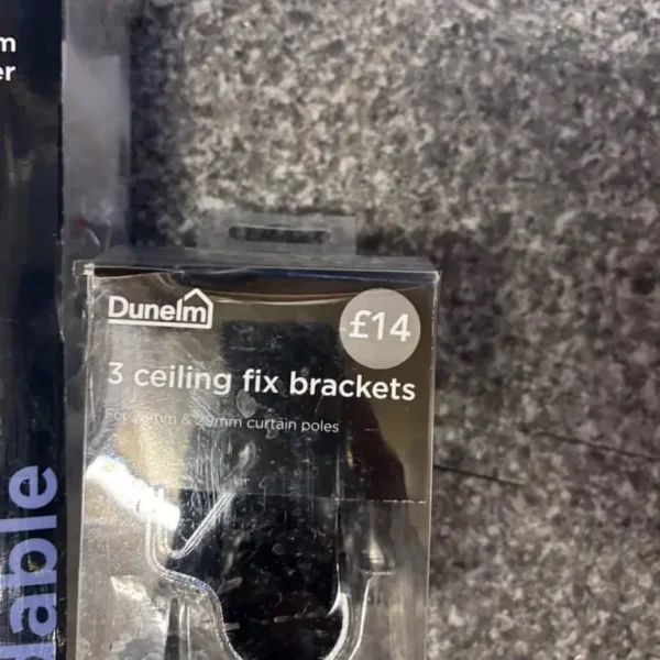 Brand new extending dunelm curtain pole and brackets chrome