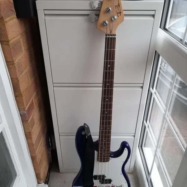 Vintage Fender Squire P Bass Guitar Speaker