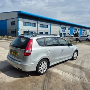 2011 Hyundai i30 1.4 Comfort 5dr Estate Petrol Manual - Image 4