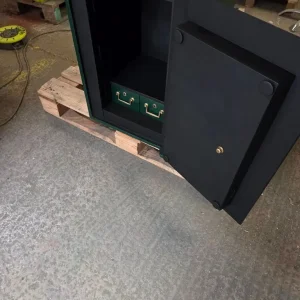 W E Brain Antique Safe - Image 3