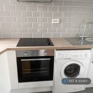 1 bedroom maisonette in Church Road, Gurnard, Hove, Brighton and Hove - Image 5