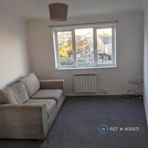 1 bedroom maisonette in Church Road, Gurnard, Hove, Brighton and Hove - Image 8