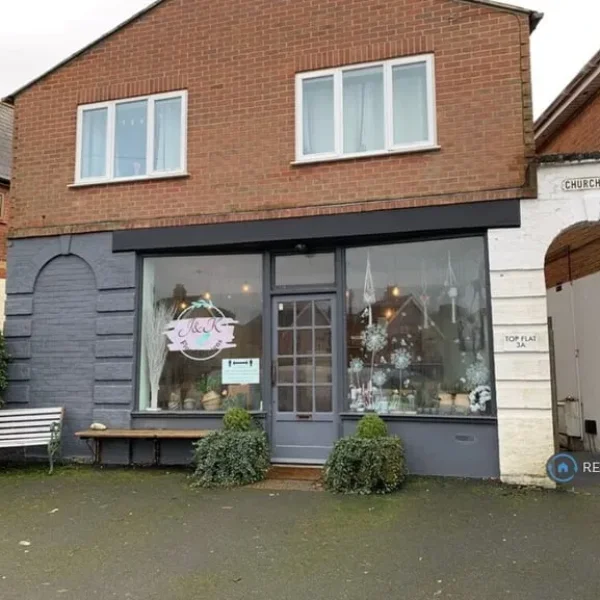 1 bedroom maisonette in Church Road, Gurnard, Hove, Brighton and Hove