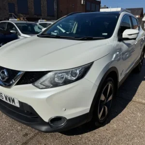 2016 Nissan Qashqai 1.5 dCi N-Connecta - Image 2