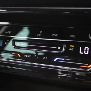 2022 Volkswagen Passat GTE Estate Hybrid - Image 3