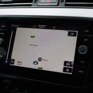 2022 Volkswagen Passat GTE Estate Hybrid - Image 4