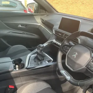 Peugeot 5008 Hatchback 2022 Manual - Image 5
