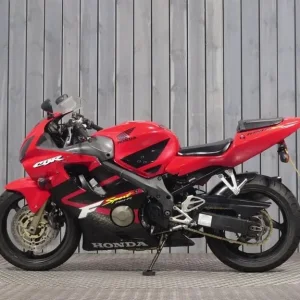 2002 Honda CBR600F Red Motorbike - Image 4