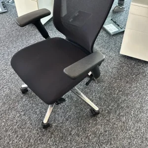 Sidiz T50 mesh back office chair - Image 3