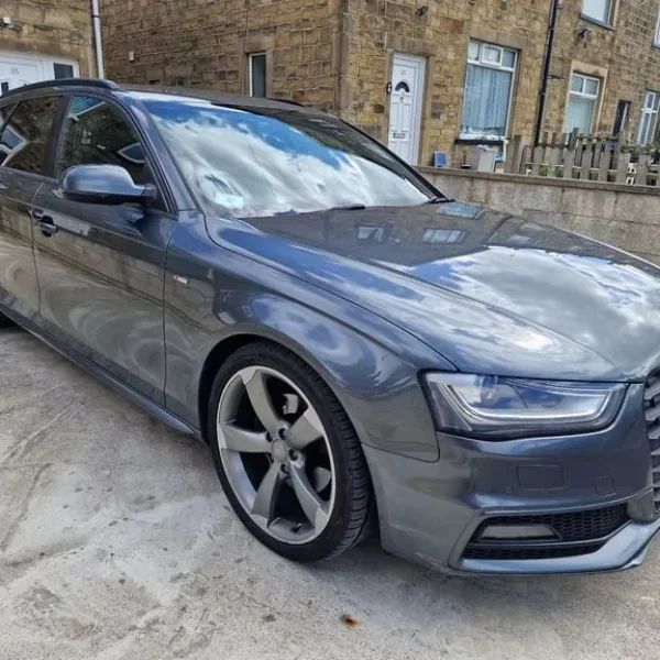 2012 Audi A4 Avant Black Edition Sline