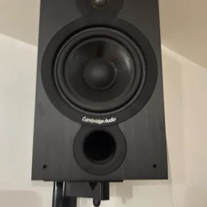 4 Cambridge Audio SX60 speakers with wall holders - Image 4