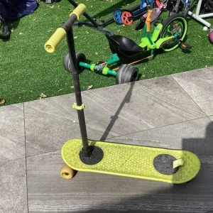 Skateboard scooter - Image 4