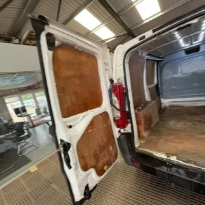 2016 Peugeot Expert 2.0 HDI Panel Van - Image 6