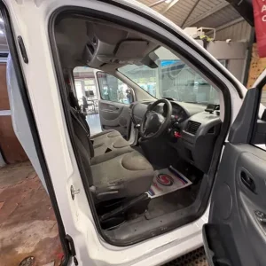 2016 Peugeot Expert 2.0 HDI Panel Van - Image 8