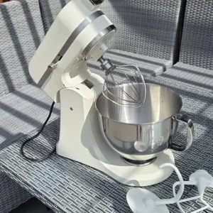 Stand mixer