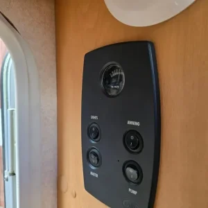 2009 Bailey Ranger 460 4 Berth Lightweight Caravan with Awning - Image 8