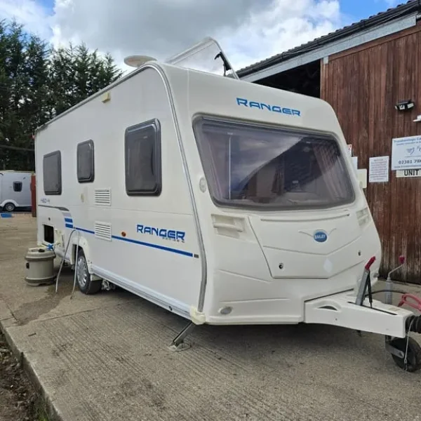 2009 Bailey Ranger 460 4 Berth Lightweight Caravan with Awning
