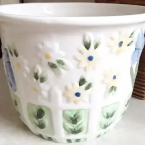 Cream White Raised Floral Jardiniere Pot 120mm x 158mm - Image 8
