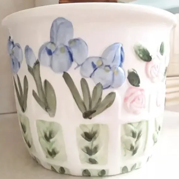 Cream White Raised Floral Jardiniere Pot 120mm x 158mm