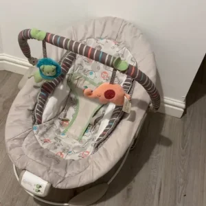 Mamas & papas bouncer - Image 3