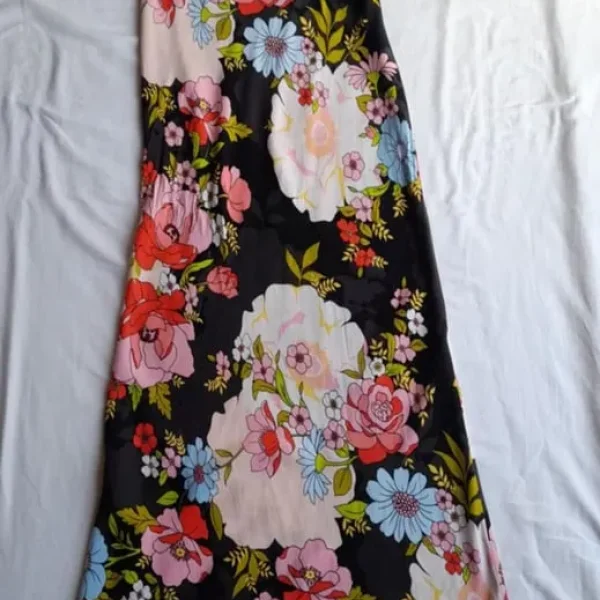 Size 8 lightweight maxi dress
